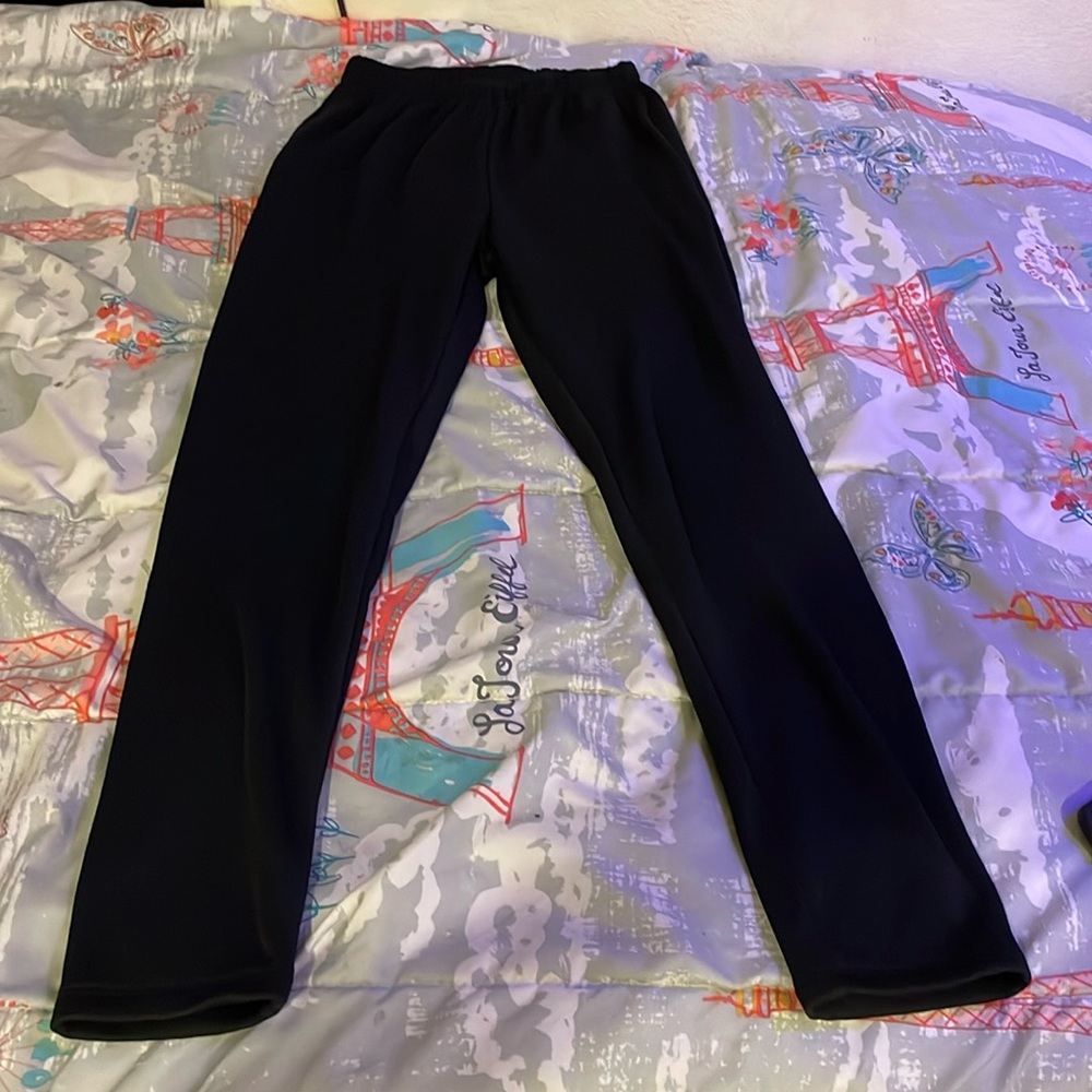 Black leggings